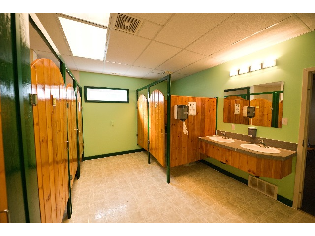 MALE & FEMALE SHOWER STALLS